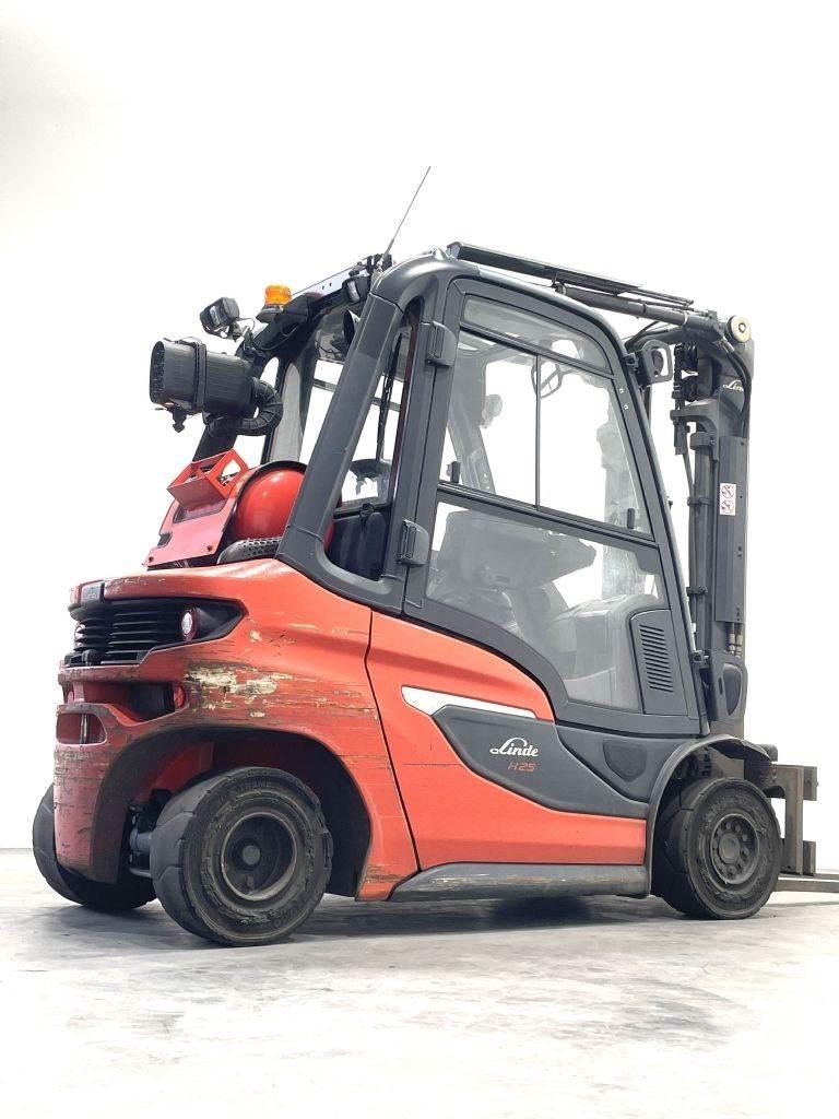 Linde H25T-01 شاحنات LPG