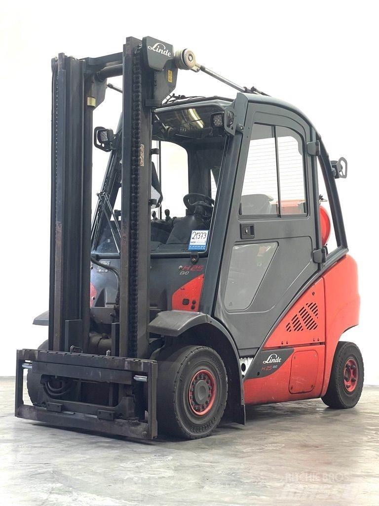 Linde H25T-392-EVO شاحنات LPG