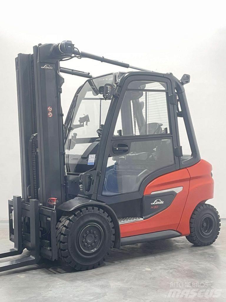 Linde H30D-01-1202 شاحنات الديزل