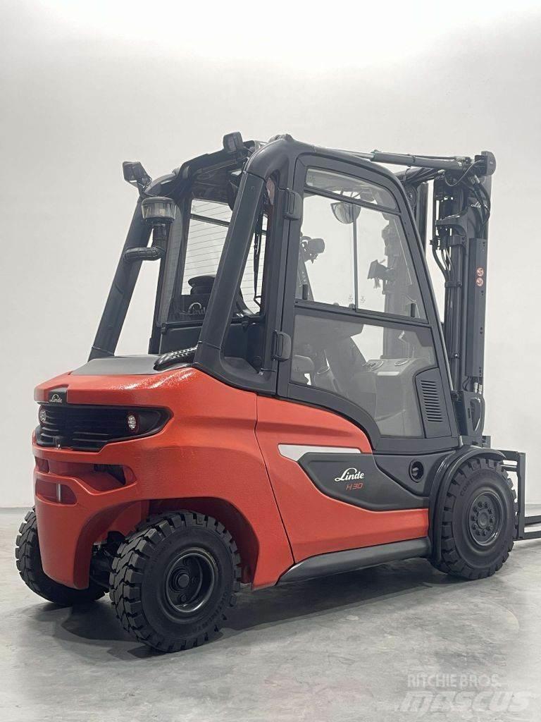 Linde H30D-01-1202 شاحنات الديزل
