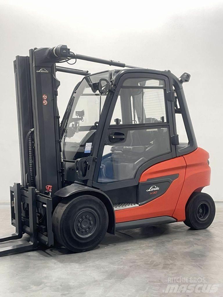 Linde H30D-01-1202 شاحنات الديزل
