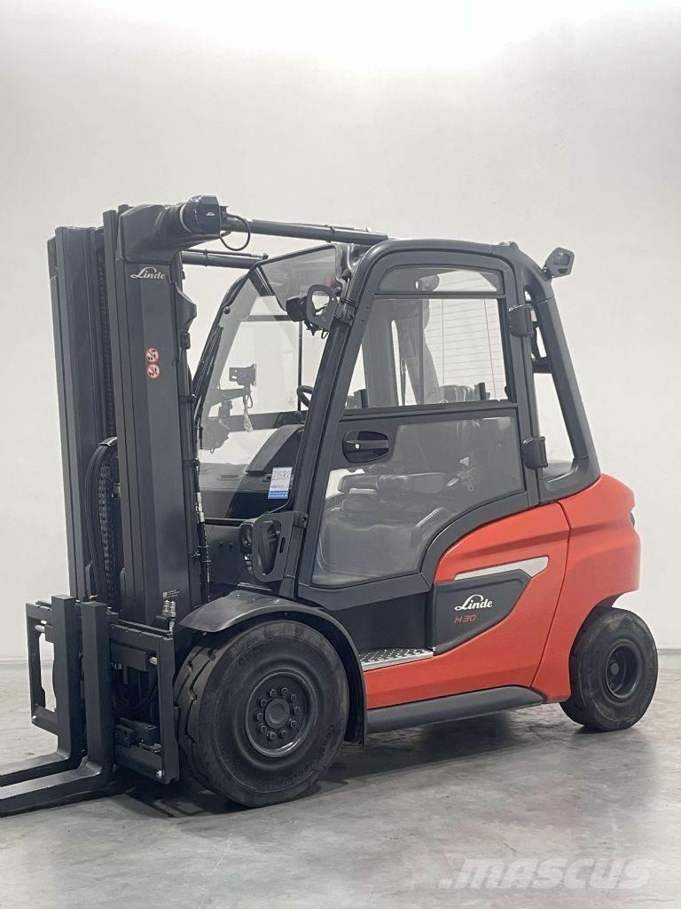 Linde H30D-01-1202 شاحنات الديزل