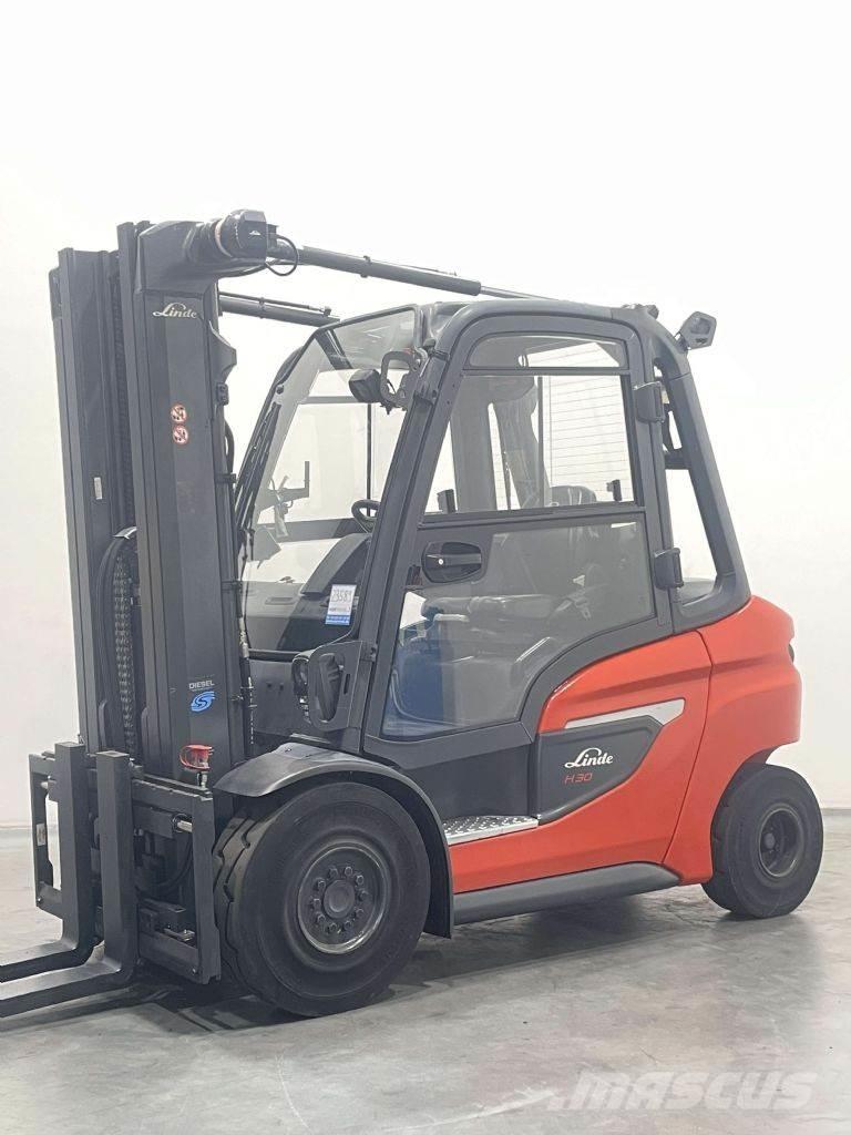 Linde H30D-01-1202 شاحنات الديزل