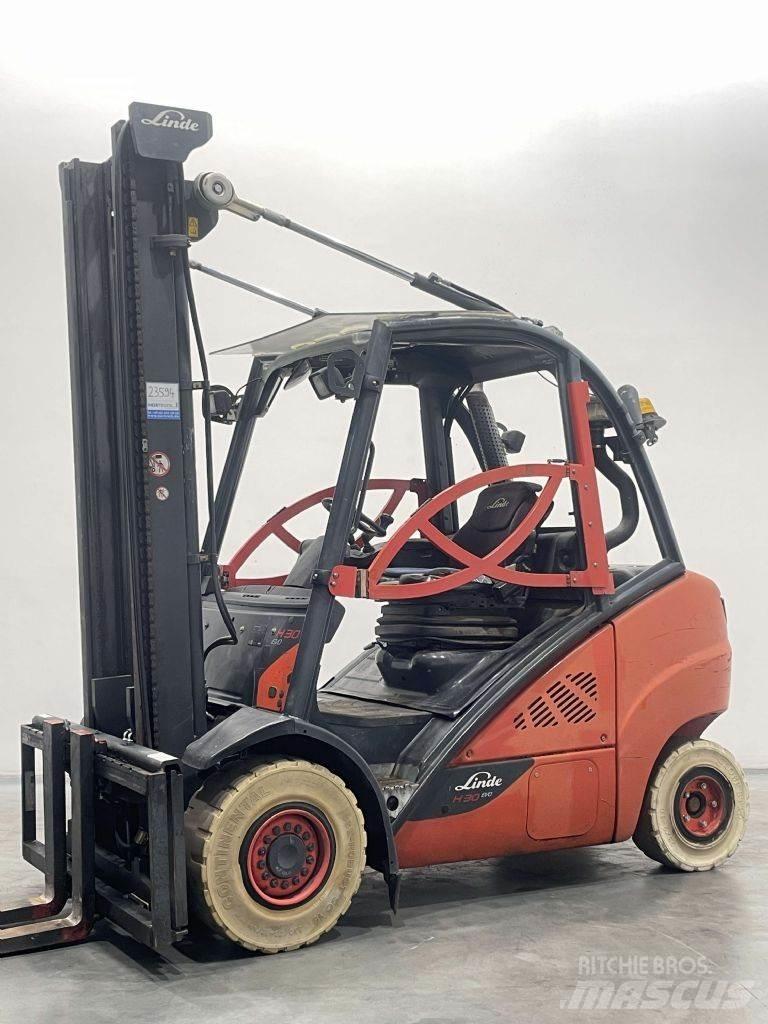 Linde H30D-02-393 شاحنات الديزل