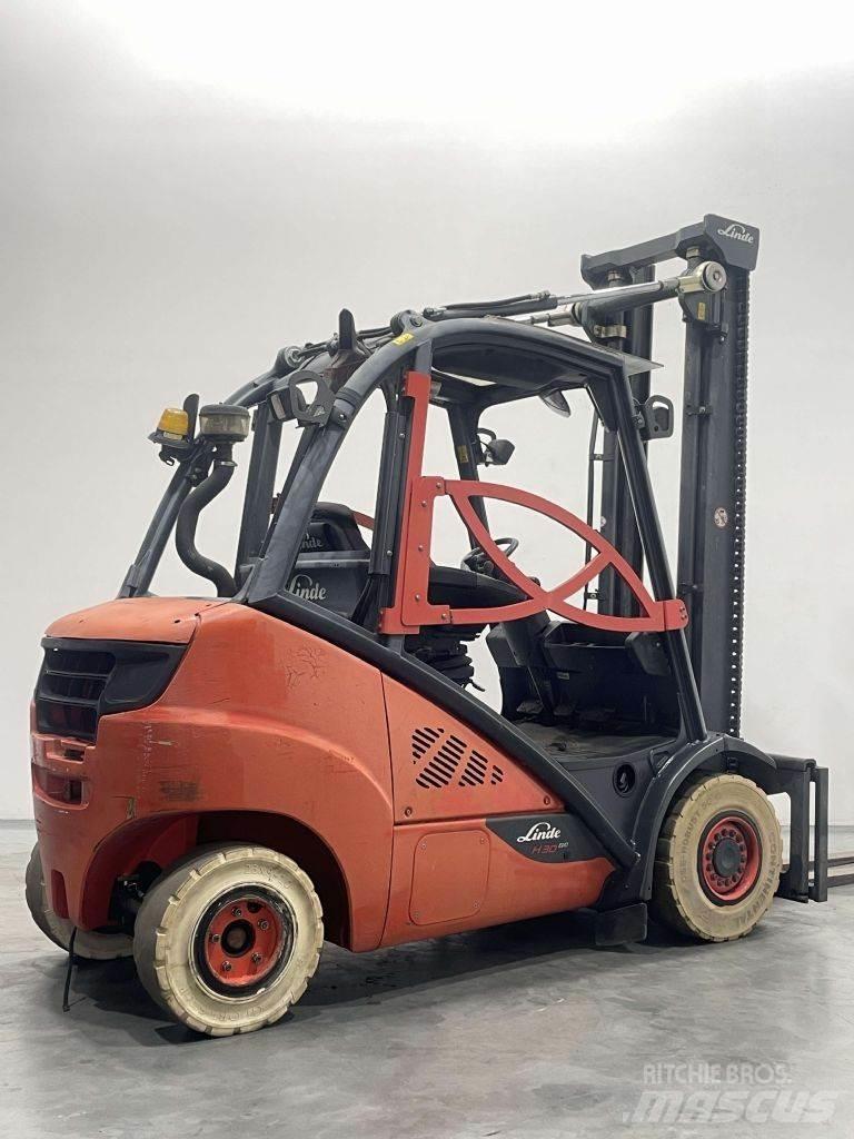 Linde H30D-02-393 شاحنات الديزل