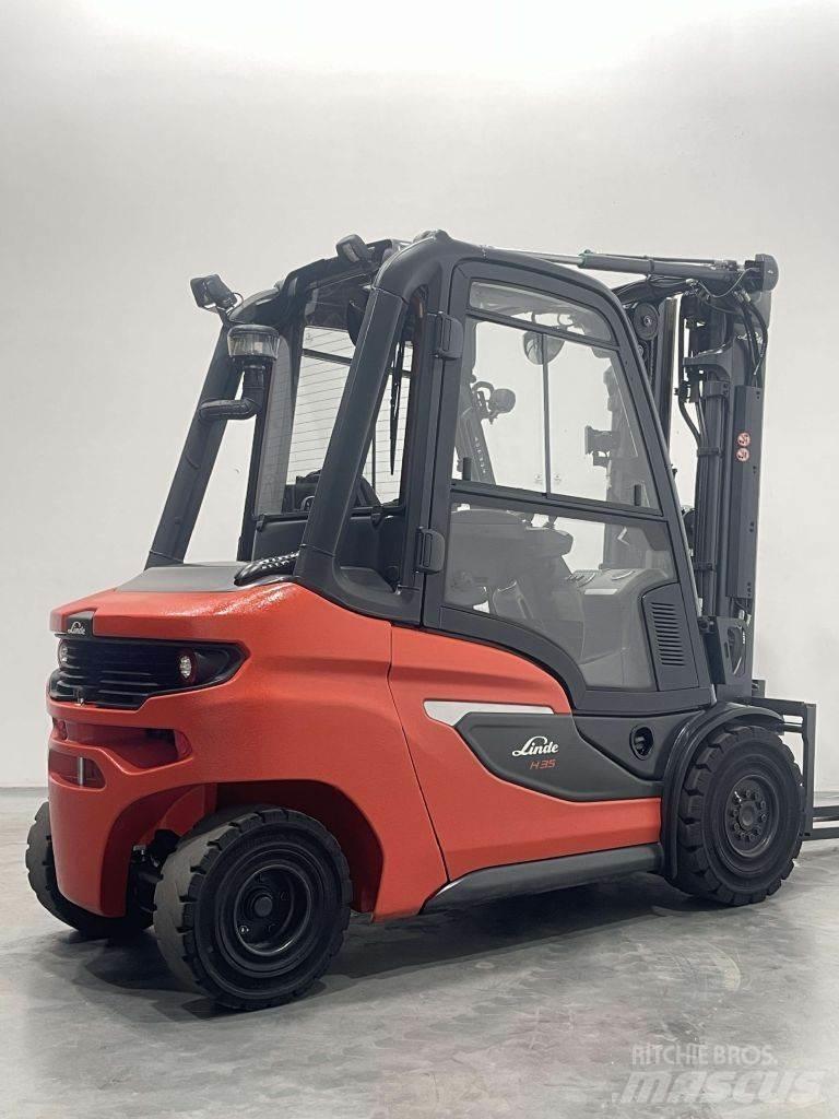 Linde H35D-01-1202 شاحنات الديزل