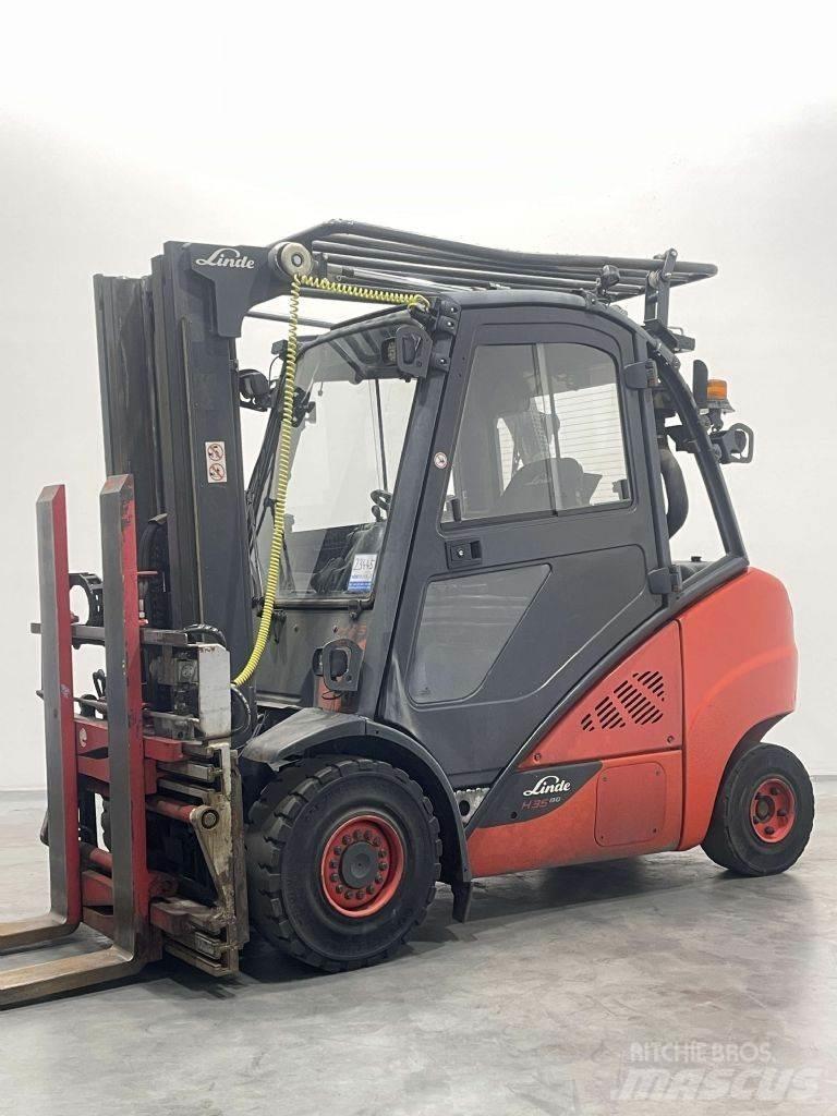 Linde H35D-02-393 شاحنات الديزل