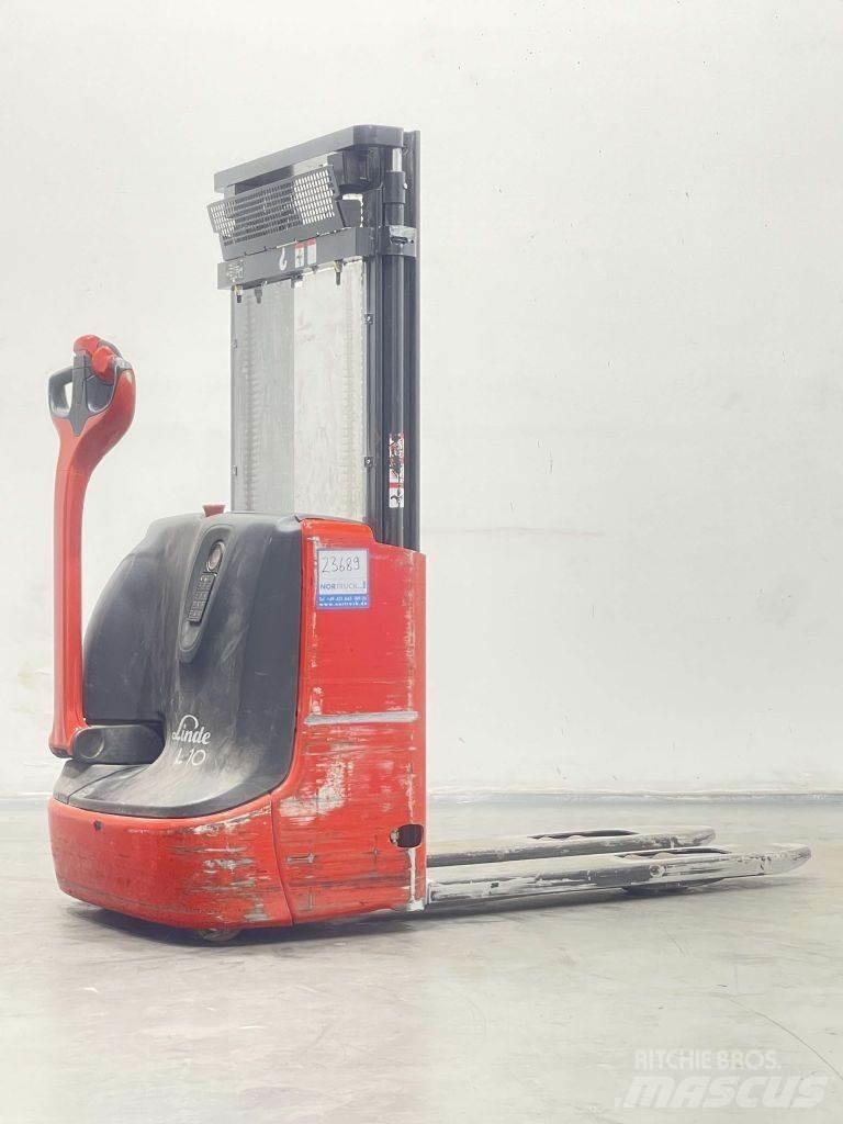 Linde L10B-1172 معدات التكديس الجوالة