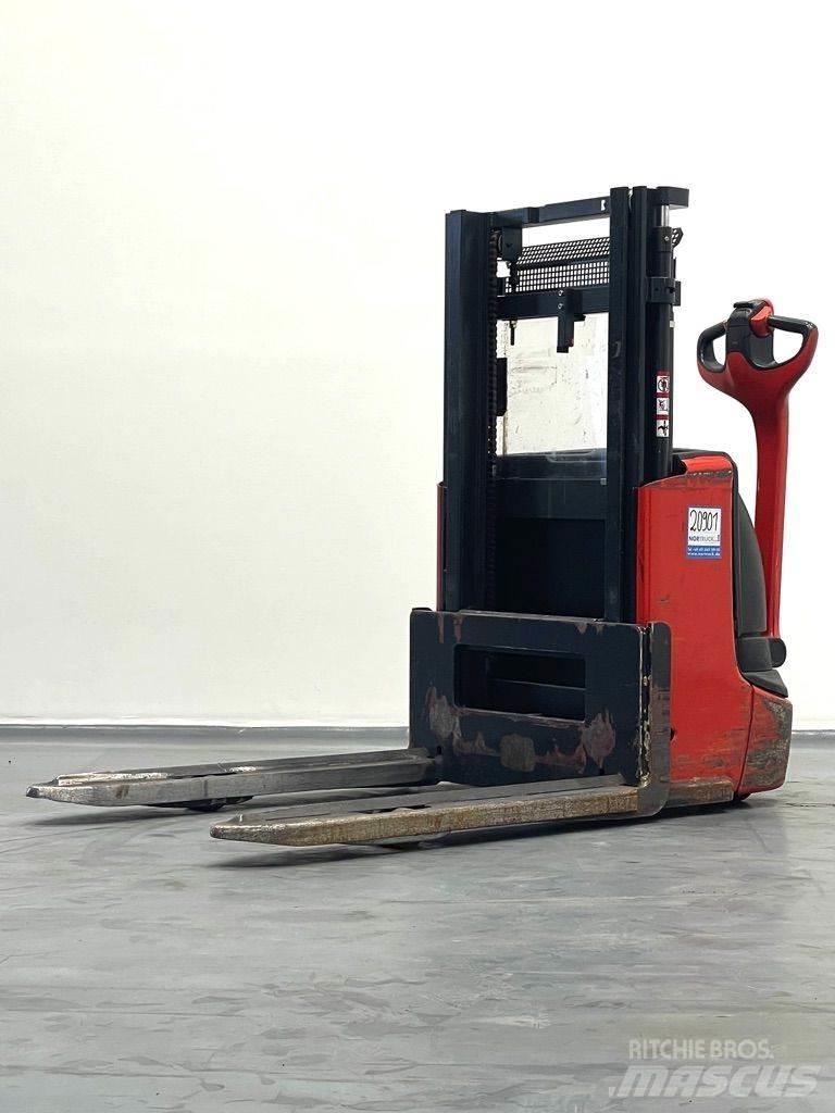 Linde L12-1172 معدات التكديس الجوالة