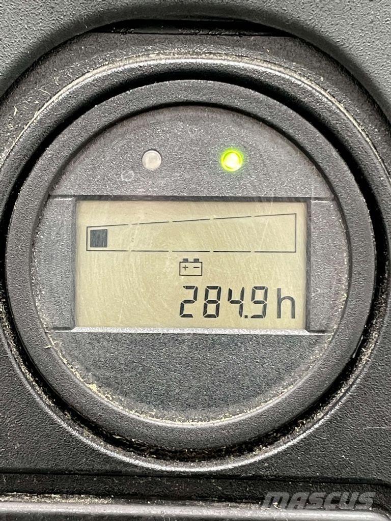 Linde L12i-1172 معدات التكديس الجوالة