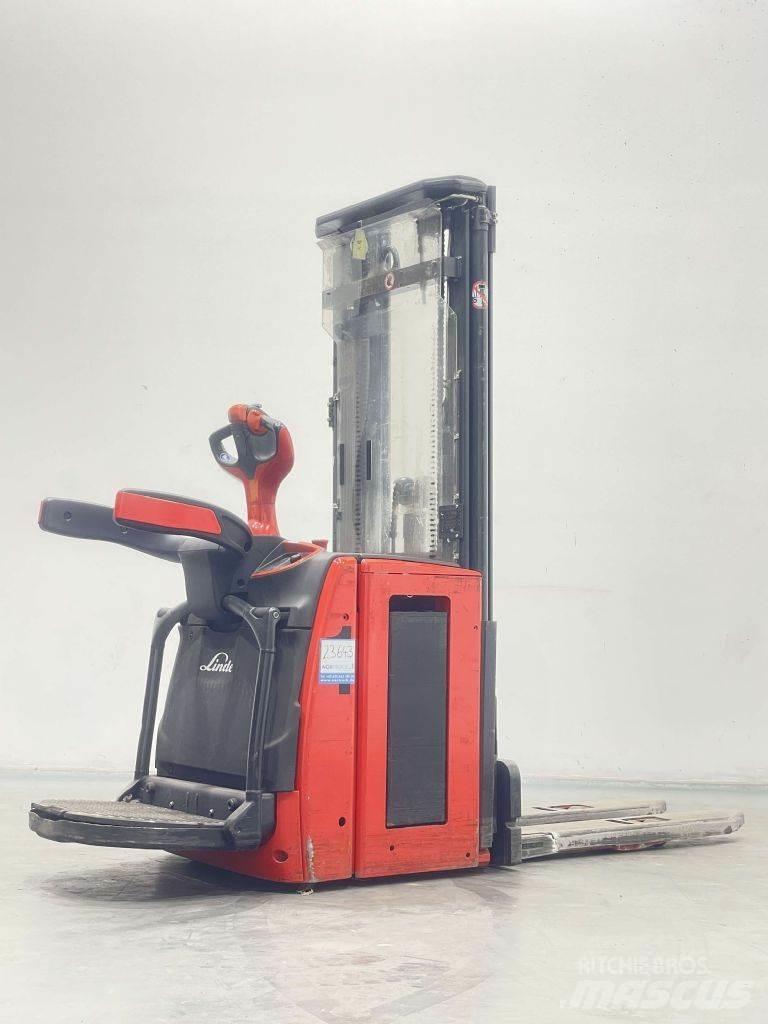 Linde L14AP-1173 معدات التكديس الجوالة