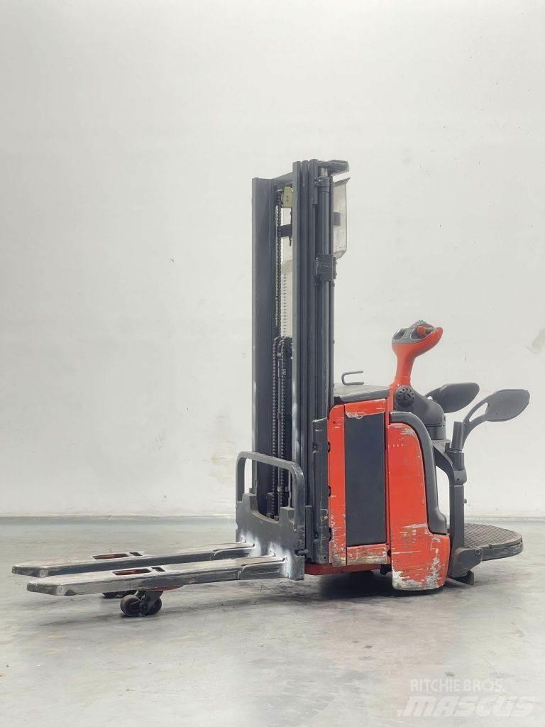 Linde L14AP-372 معدات التكديس الجوالة