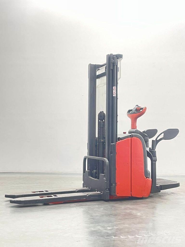Linde L14AP-372 معدات التكديس الجوالة