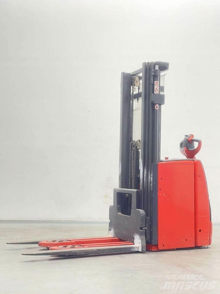 Linde L20-1173 معدات التكديس الجوالة