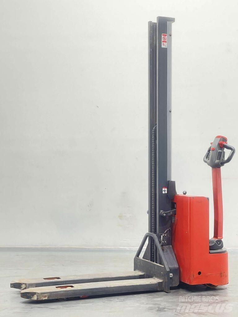 Linde MM10i-1167 معدات التكديس الجوالة