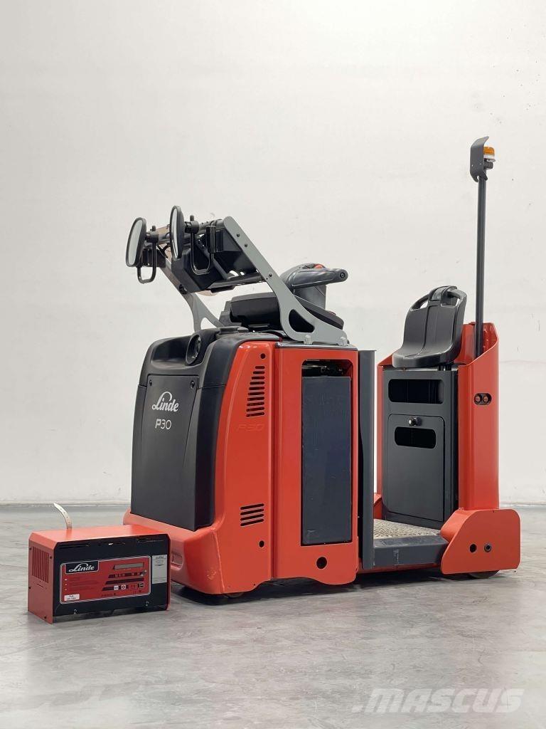 Linde P30C-1190 شاحنة قاطرة