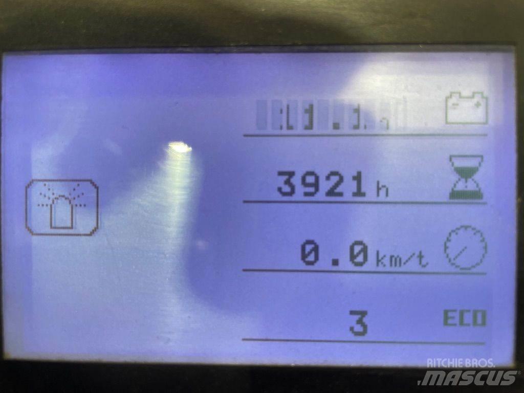Linde P80-1191 شاحنة قاطرة
