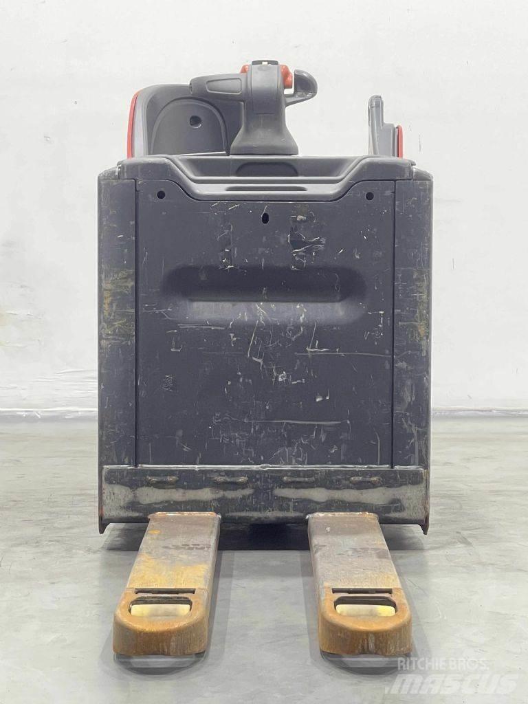Linde T20SP-131 معدات الرفع منخفض المستوى