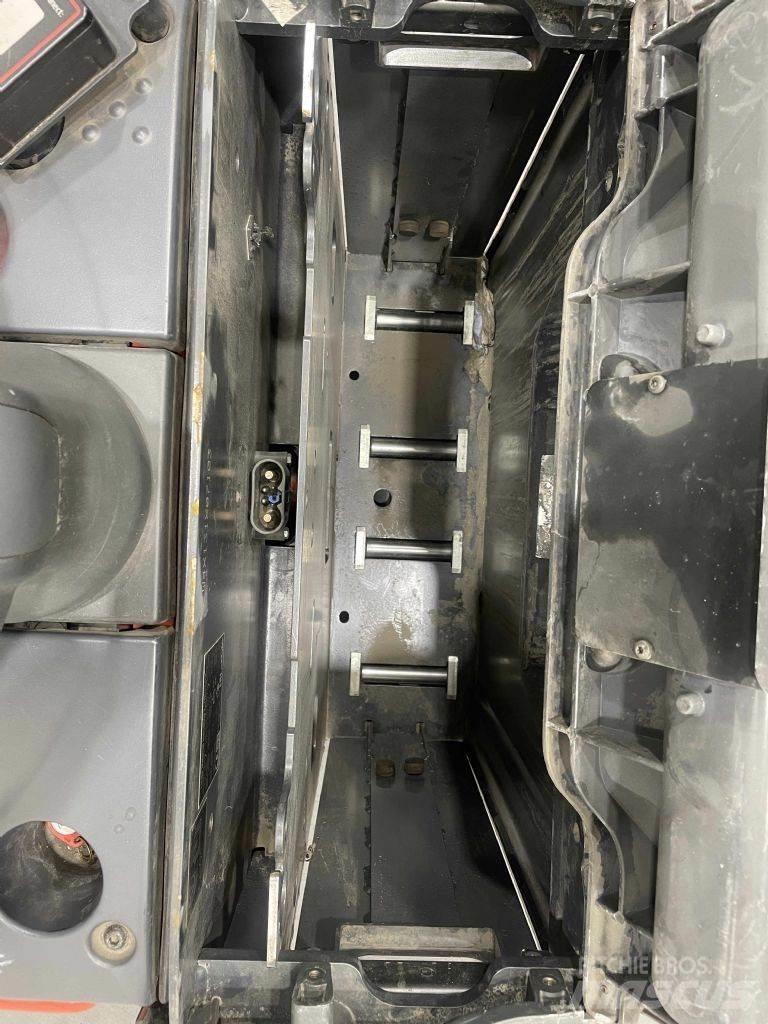 Linde T30SP-131 معدات الرفع منخفض المستوى
