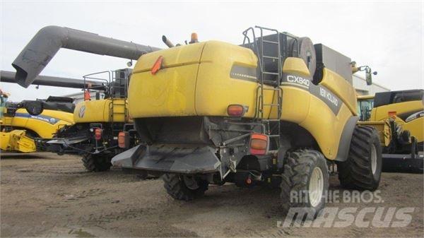New Holland CX840 حصادات