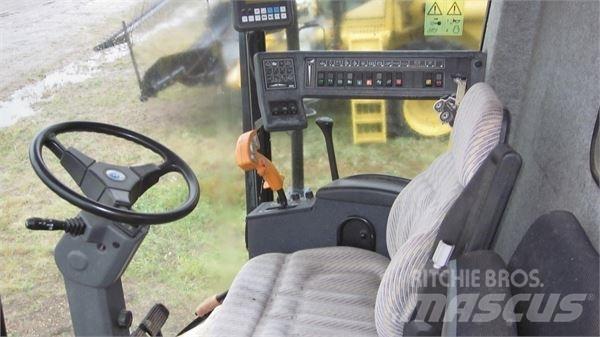 New Holland TX66 حصادات