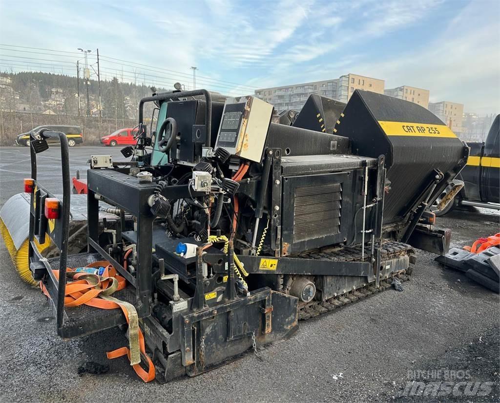 CAT AP255 Paver معدات السفلتة