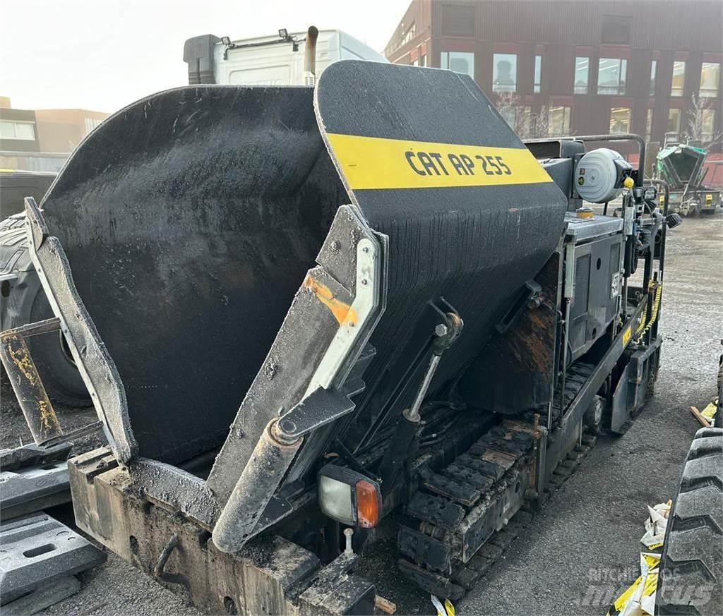 CAT AP255 Paver معدات السفلتة