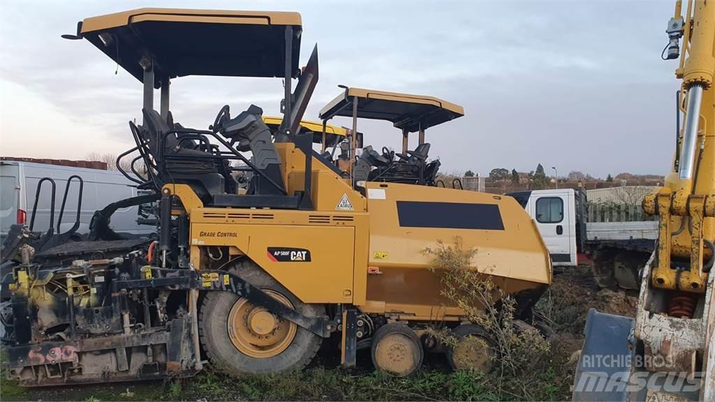 CAT AP500 Paver معدات السفلتة