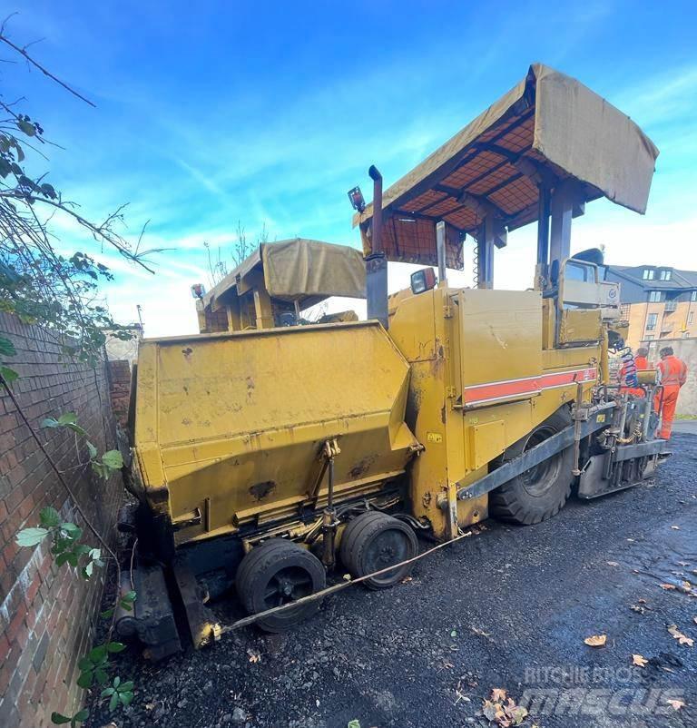 CAT AP600 Paver معدات السفلتة
