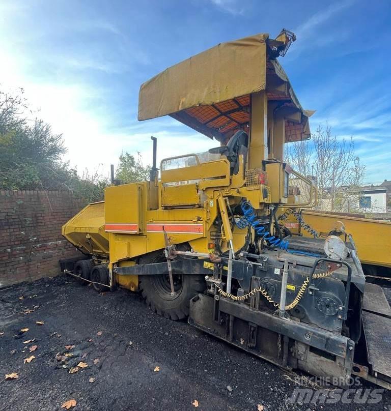 CAT AP600 Paver معدات السفلتة