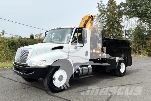 Effer 135/3S رافعات أشجار