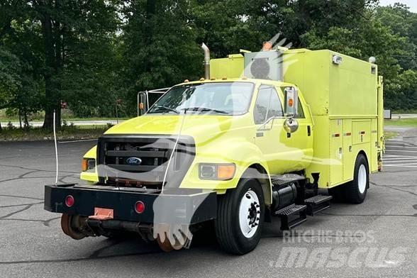 Ford F750 SD أخرى