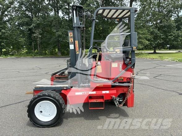 Moffett M5500P رافعات شوكية مثبتة على شاحنات