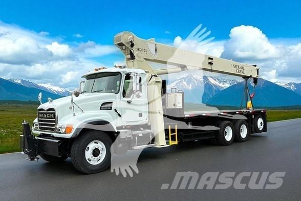 National 900A شاحنات الرافعات