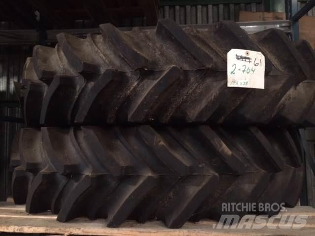 ABB 13.6x38 الإطارات والعجلات والحافات