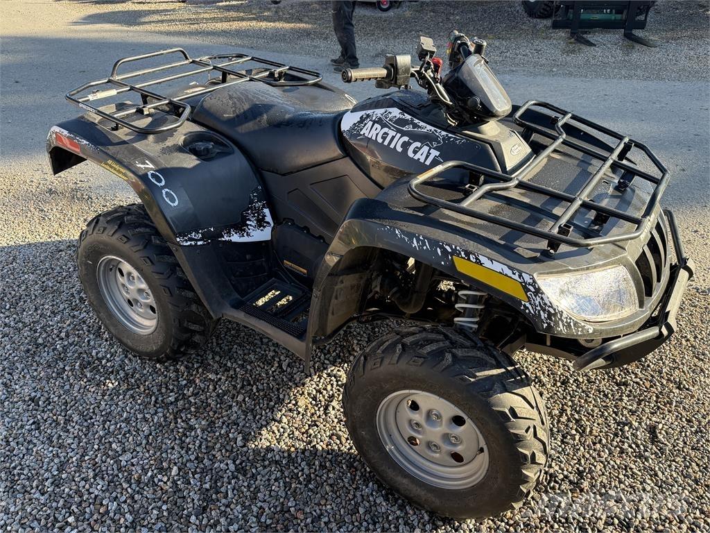 Arctic Cat 700H1 SERVO مركبات لجميع التضاريس