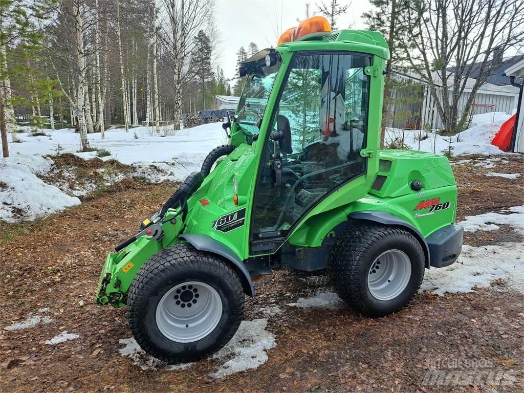 Avant 760 i لوادر انزلاقية التوجيه