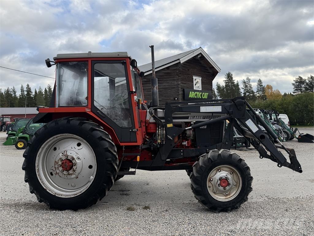 Belarus 825 الجرارات
