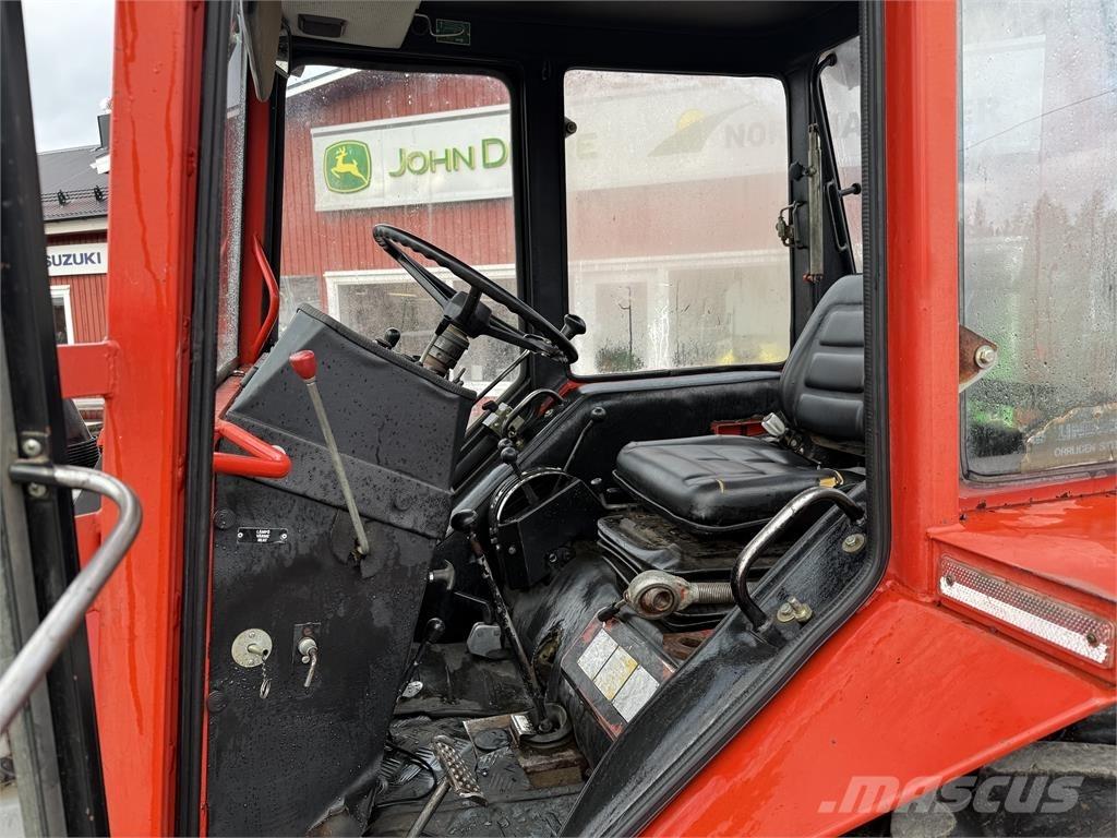 Belarus 825 الجرارات