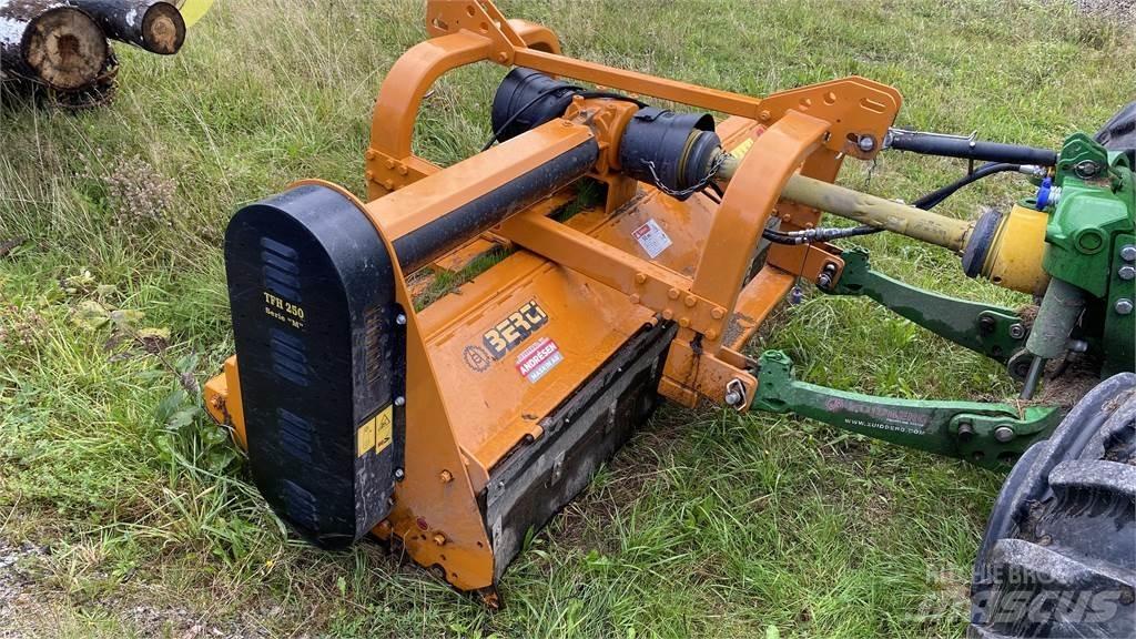 Berti TFH 250 BETESPUTS جزازات وأغطية المراعي