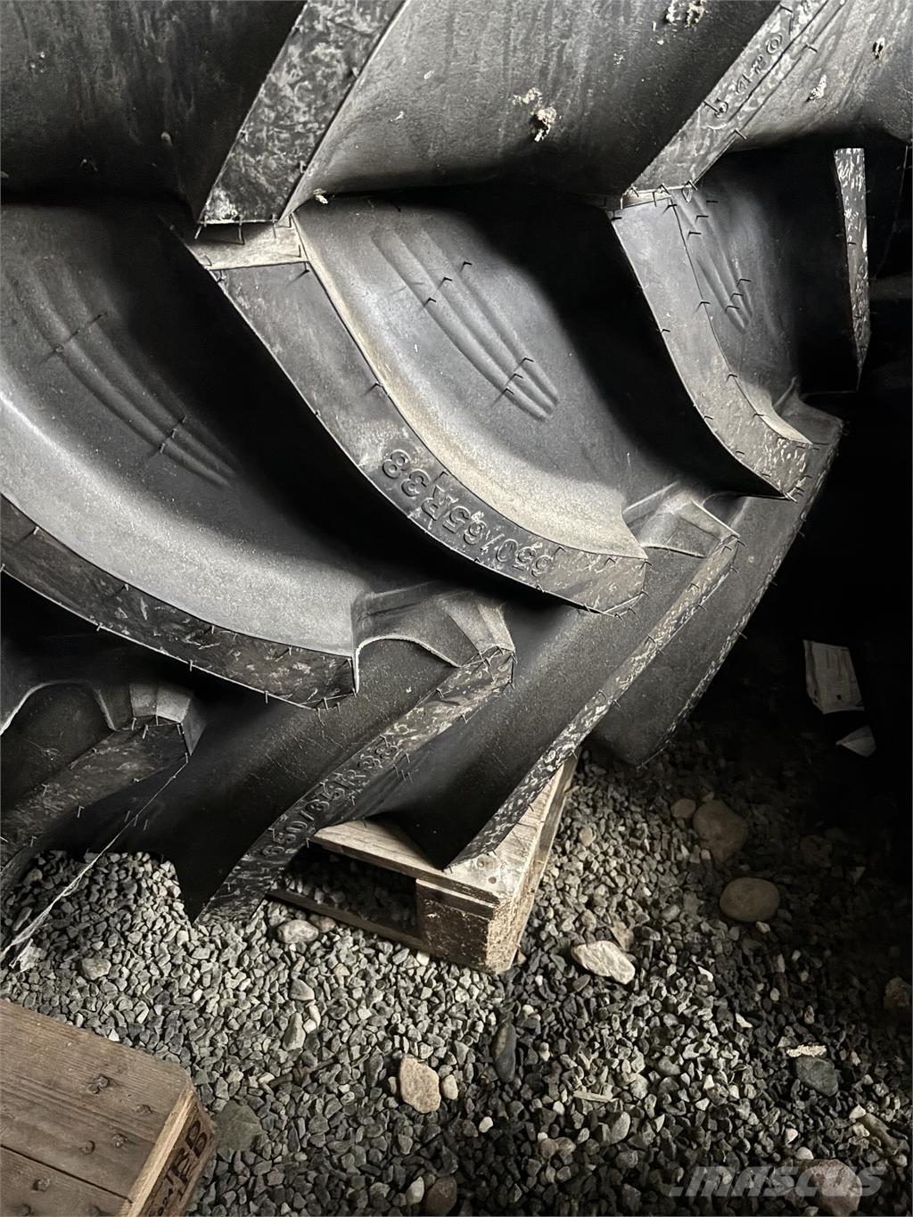 BKT Däck 650/65R38 1st الإطارات والعجلات والحافات