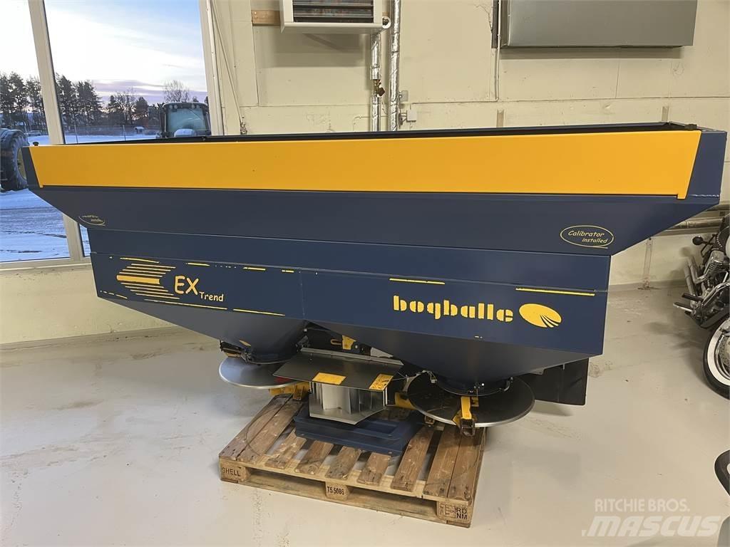 Bogballe Ex-Trend 2000 معدات فرد المواد المعدنية