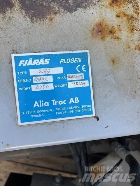 Fjärås 245 VIKPLOG حراثات ونصول الجليد