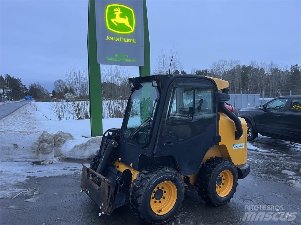 JCB 330 SKID STEER مركبات لجميع التضاريس