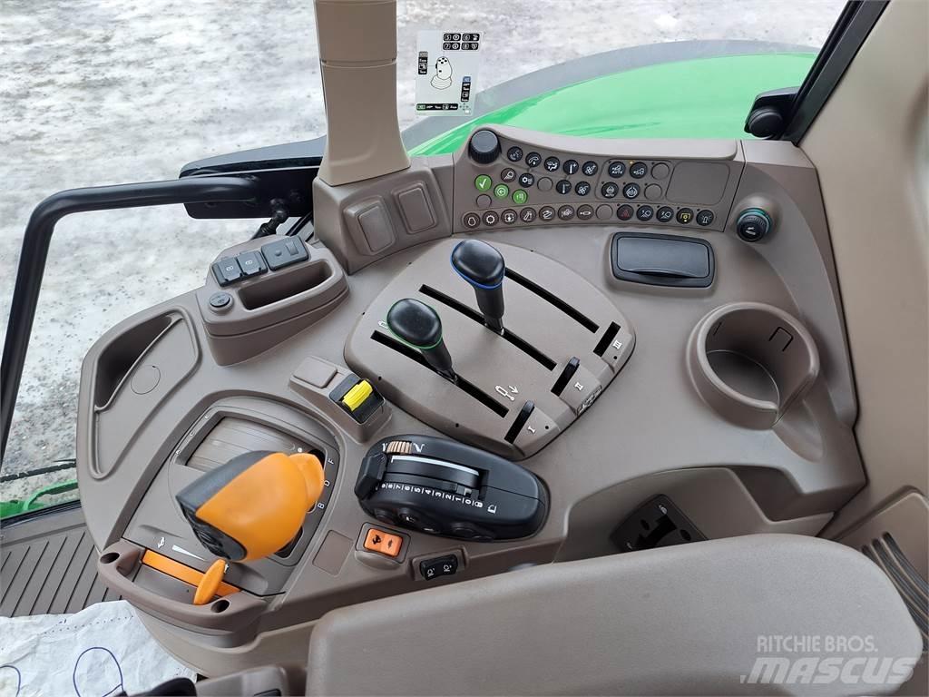 John Deere 6090M الجرارات
