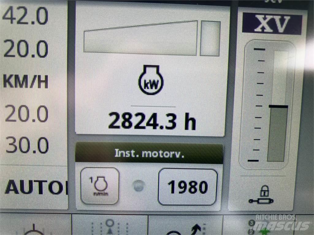 John Deere 6155R الجرارات
