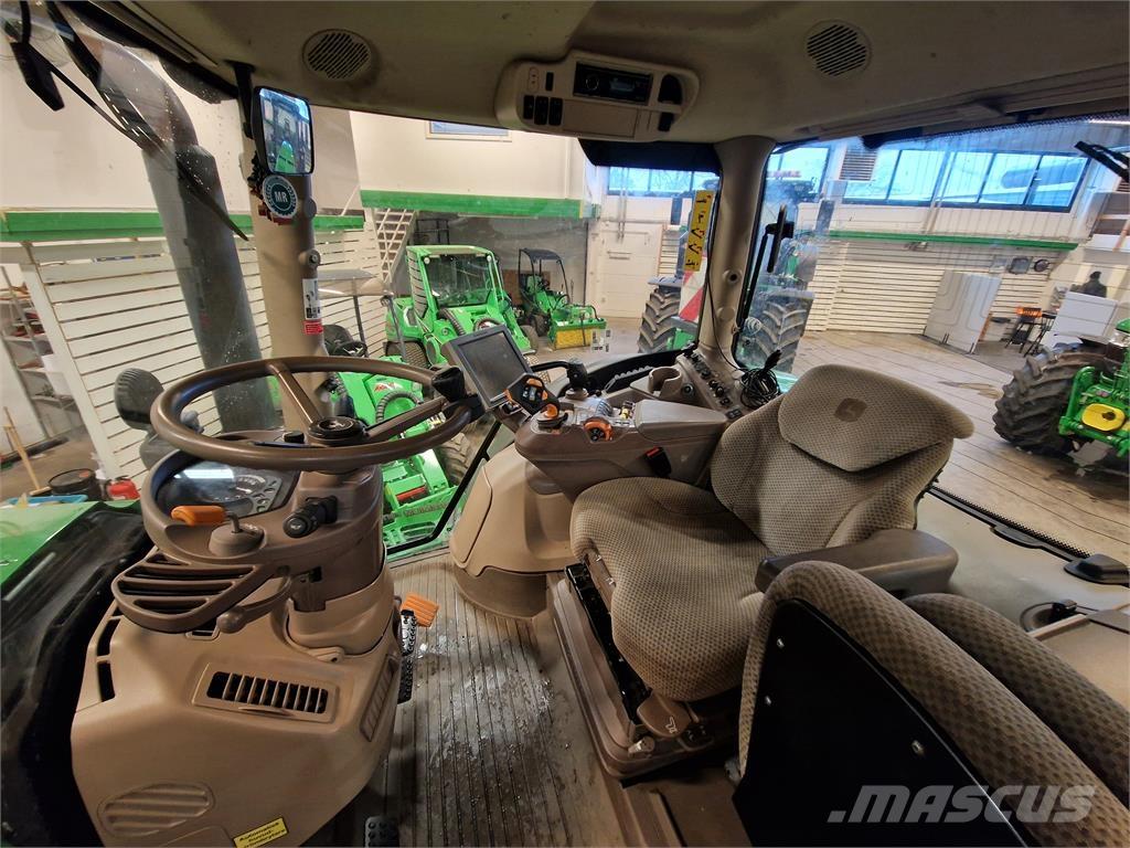 John Deere 6215R الجرارات