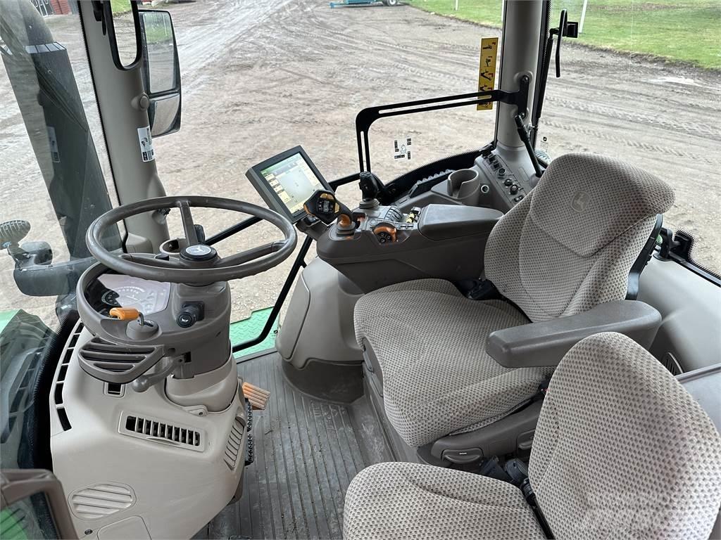 John Deere 6250R الجرارات