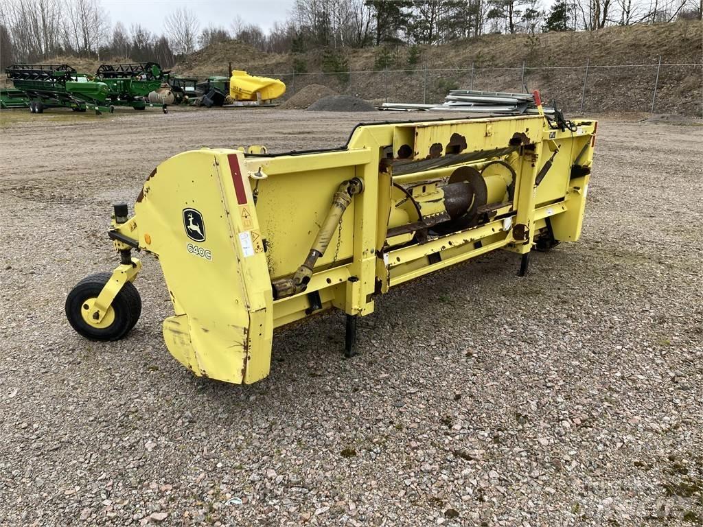 John Deere 640C Pick-up ملحقات علافات ذاتية الدفع