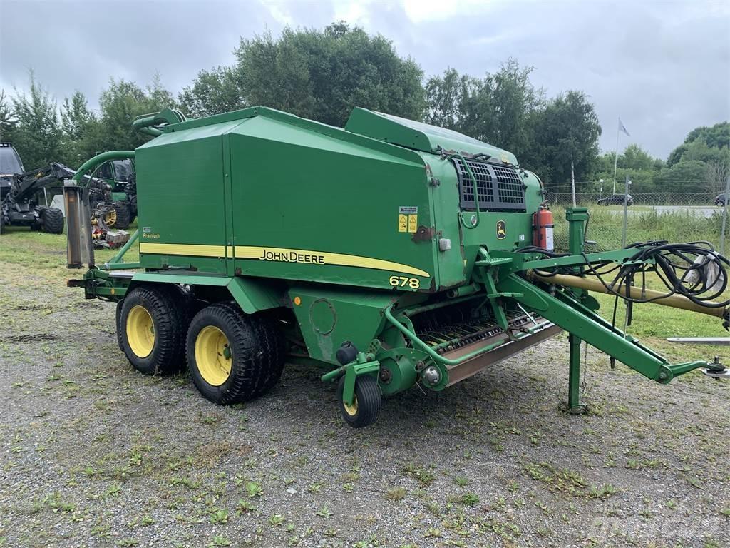 John Deere 678 Round balers